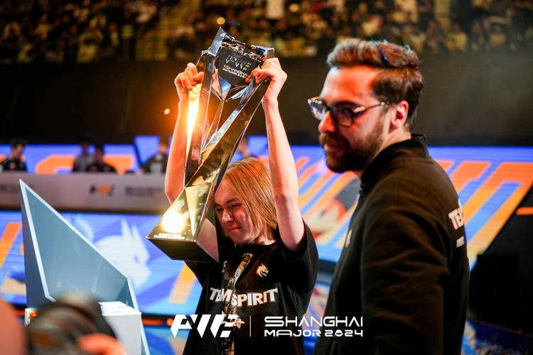 FunPlus Phoenix 晋级 Rumble 阶段 LPL 2025 年第二分裂