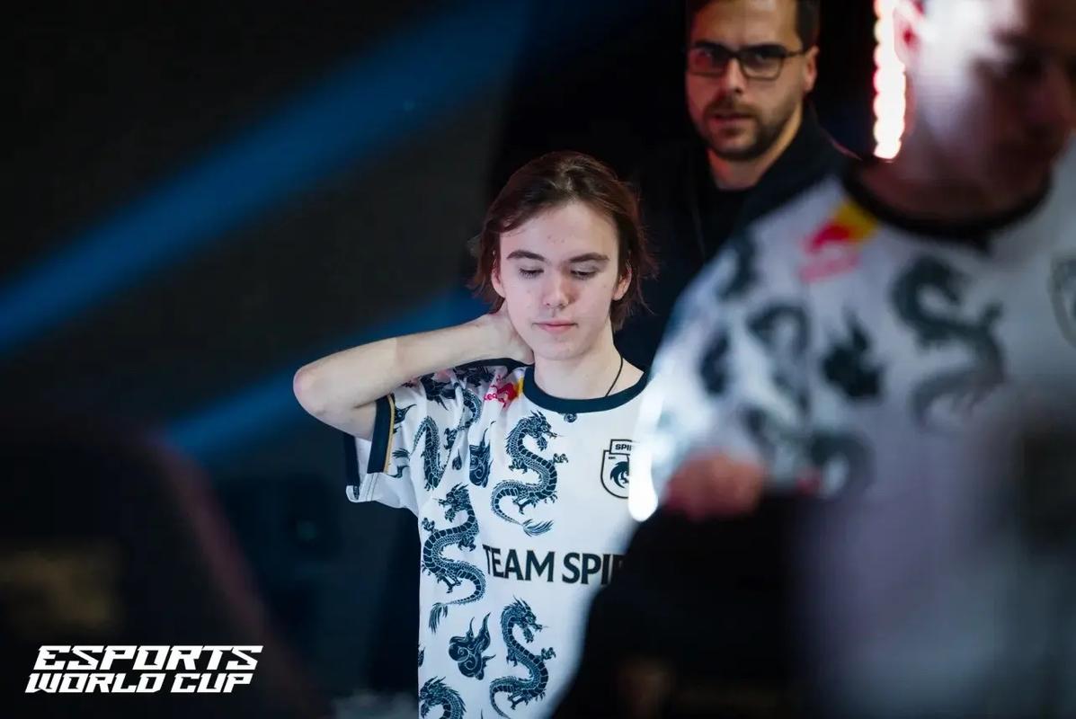 【数据前瞻】 Bilibili Gaming vs LNG Esports 谁能保持在登峰组的不败纪录