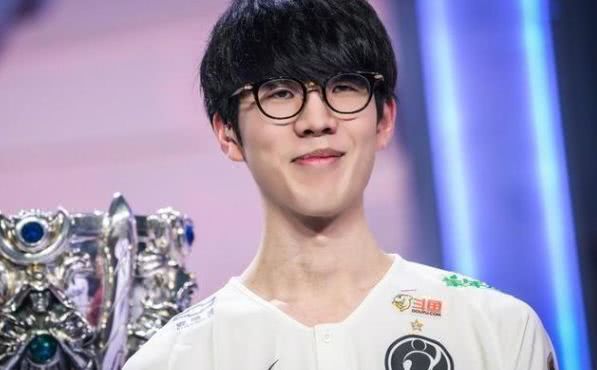 【CSGO】Navi s1mple：现在我们根本不关心m0NESY